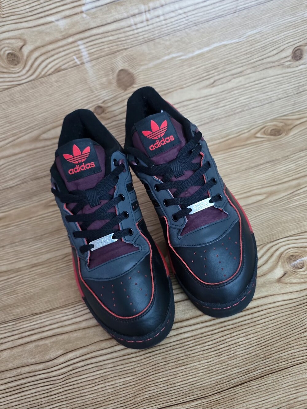 Adidas Rivalry Low Star Wars - Picture 2 of 9